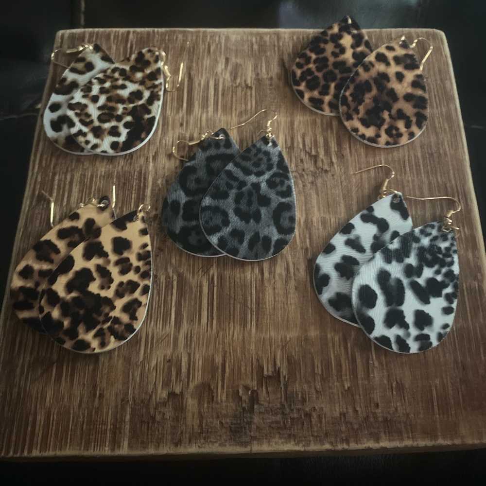 FAUX LEATHER handmade cheetah/animal print 5 pairs